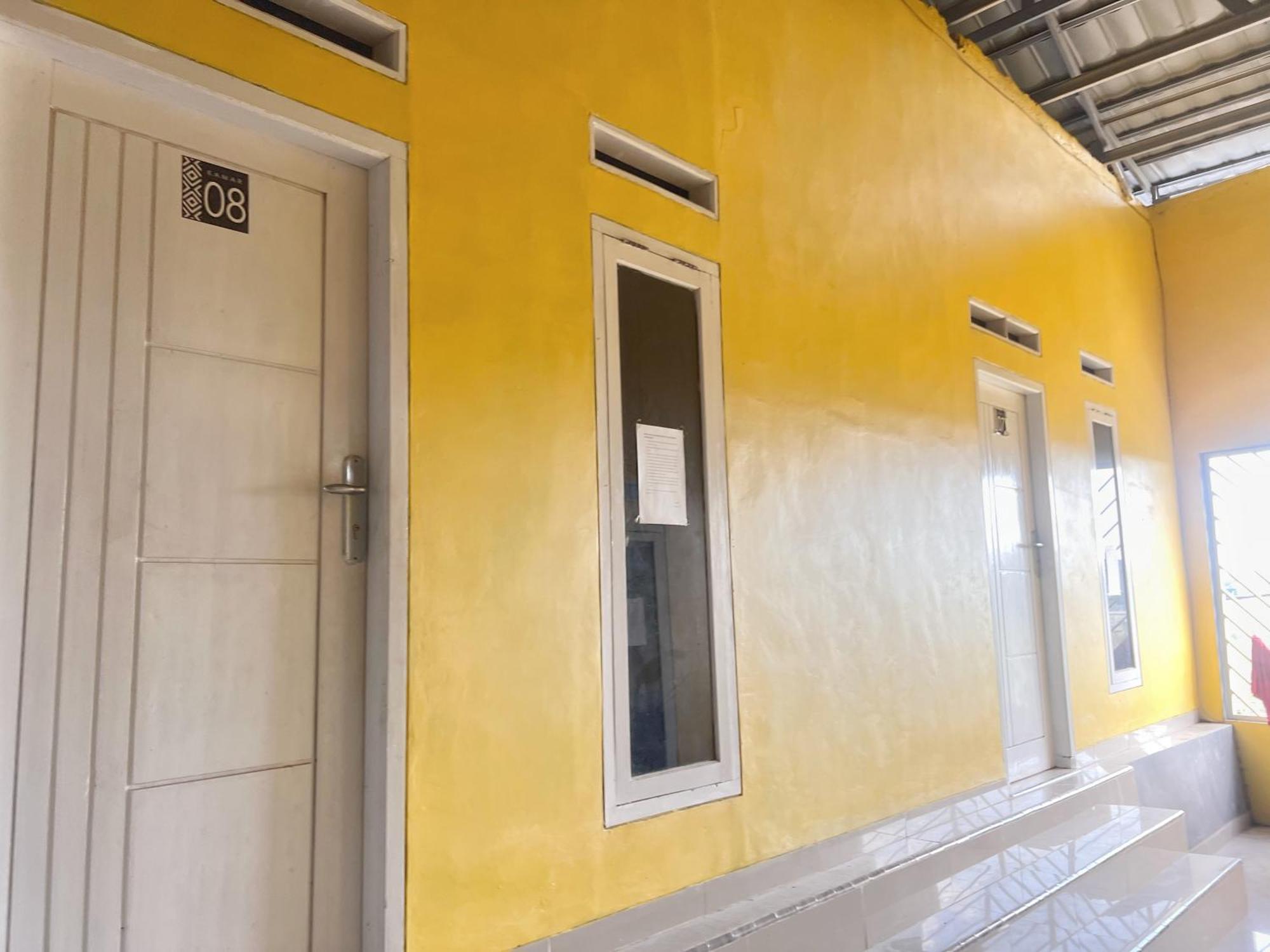 Reddoorz At Kay Residence Waydadi Lampung Bandar Lampung Exteriör bild